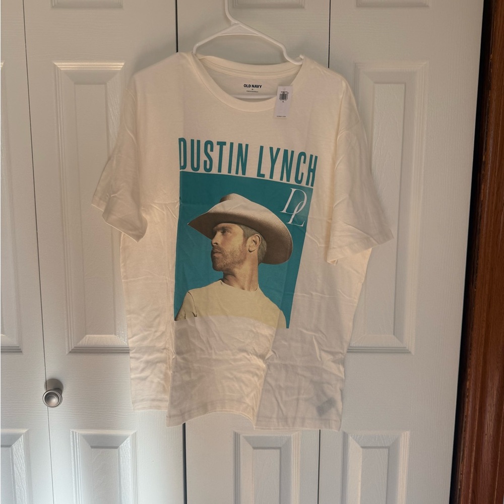 Old Navy White Tee with Teal Dustin Lynch Graphic